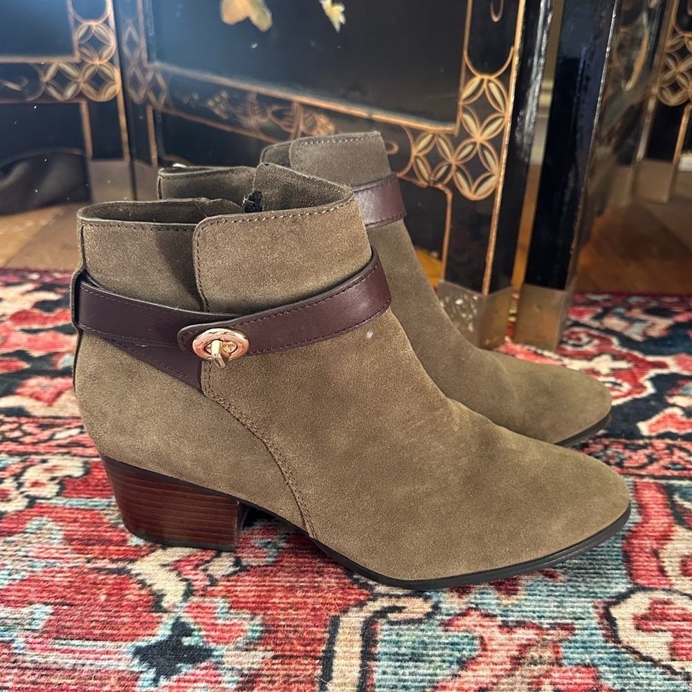 Coach Patricia suede brown boots size 7